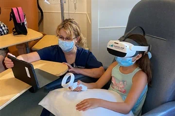 האם משקפי מציאות מדומה יכולים לעזור לילדים להפחית חרדה?
