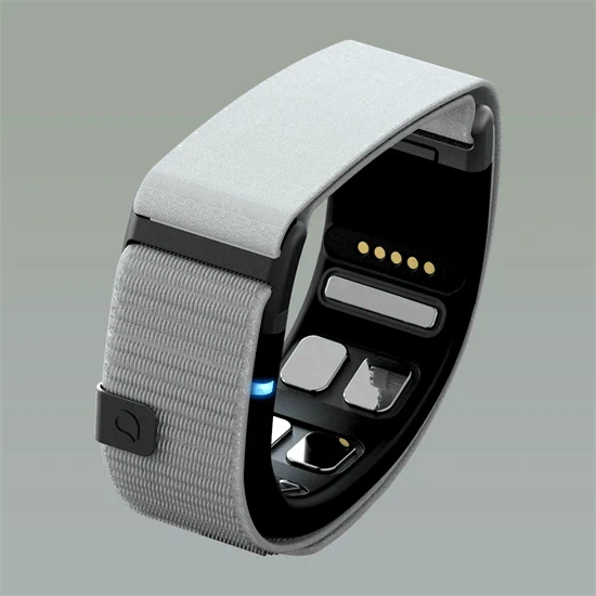 Mudra Link – צמיד עצבי מהפכני לשליטה חכמה במחוות יד