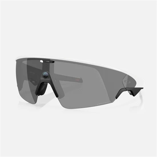 Oakley Meta Vanguard AI – מסגרת שחורה קלאסית עם עדשות Prizm Black | העתיד של משקפי הספורט
